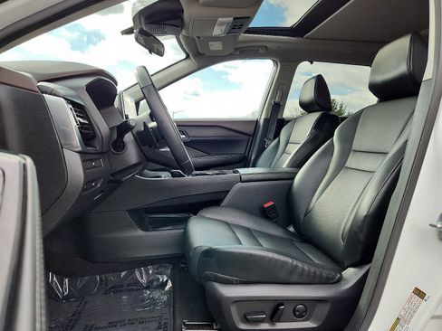 Used 2022 Nissan Rogue SV w/ SV Premium Package image 13