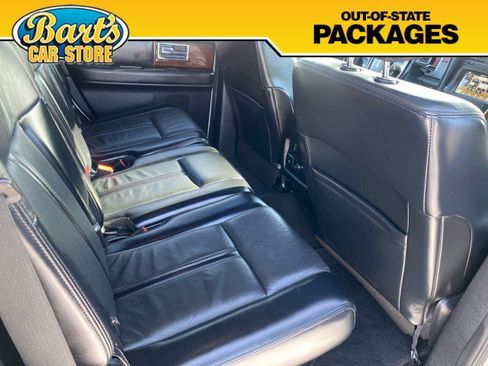 Used 2017 Lincoln Navigator Select image 14