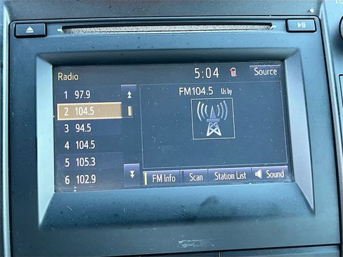 Used 2016 Toyota Camry SE image 14