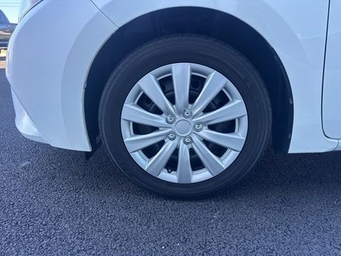 Used 2015 Toyota Corolla L image 7