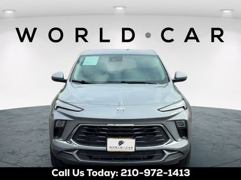 Used 2025 Buick Encore GX Preferred FWD image 2