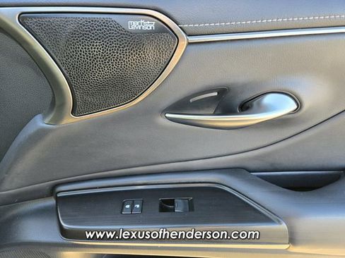Used 2019 Lexus ES 350 w/ Accessory Package 2 FWD image 19