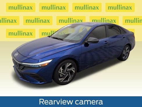 Used 2025 Hyundai Elantra Sport FWD image 11