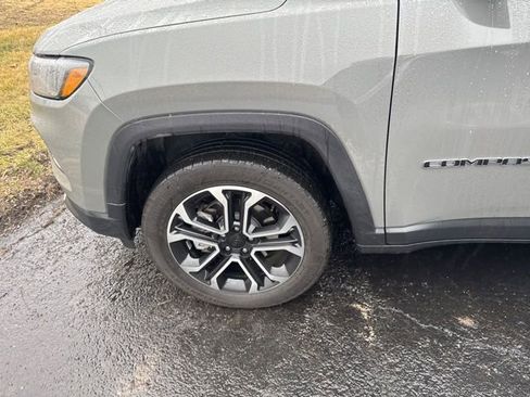 Used 2022 Jeep Compass Limited image 12