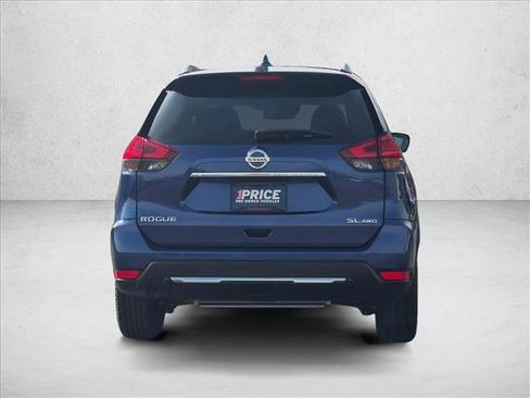 Used 2017 Nissan Rogue SL w/ SL Premium Package image 7