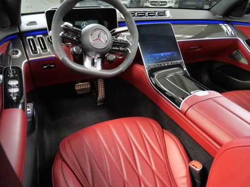 Used 2025 Mercedes-Benz S 63 AMG S image 2