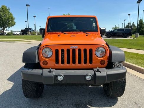 Used 2012 Jeep Wrangler Sport AWD/4WD image 9