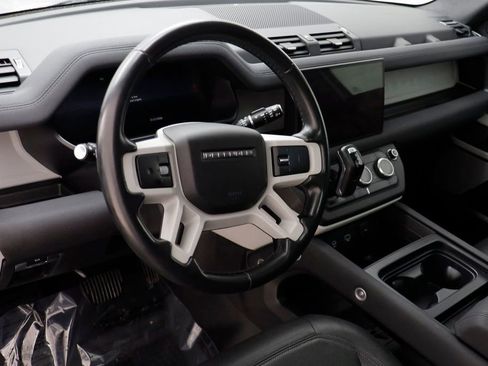 Used 2023 Land Rover Defender 130 SE image 6