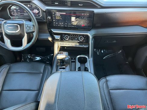 Used 2024 GMC Sierra 1500 Denali w/ Denali Reserve Package AWD/4WD image 17