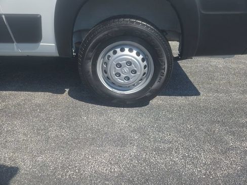 Used 2025 RAM ProMaster 2500 w/ Convenience Group FWD image 6