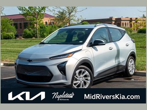 Used 2023 Chevrolet Bolt EUV LT FWD image 1
