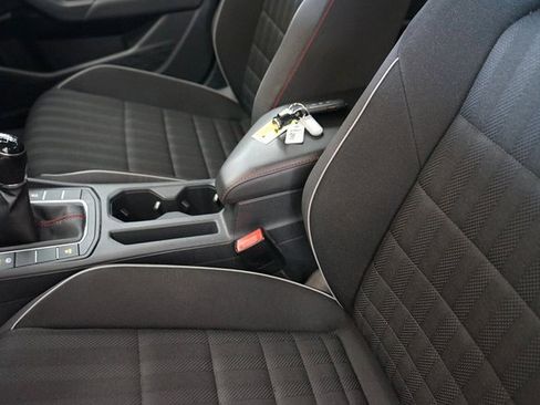 Used 2019 Volkswagen Jetta GLI image 28