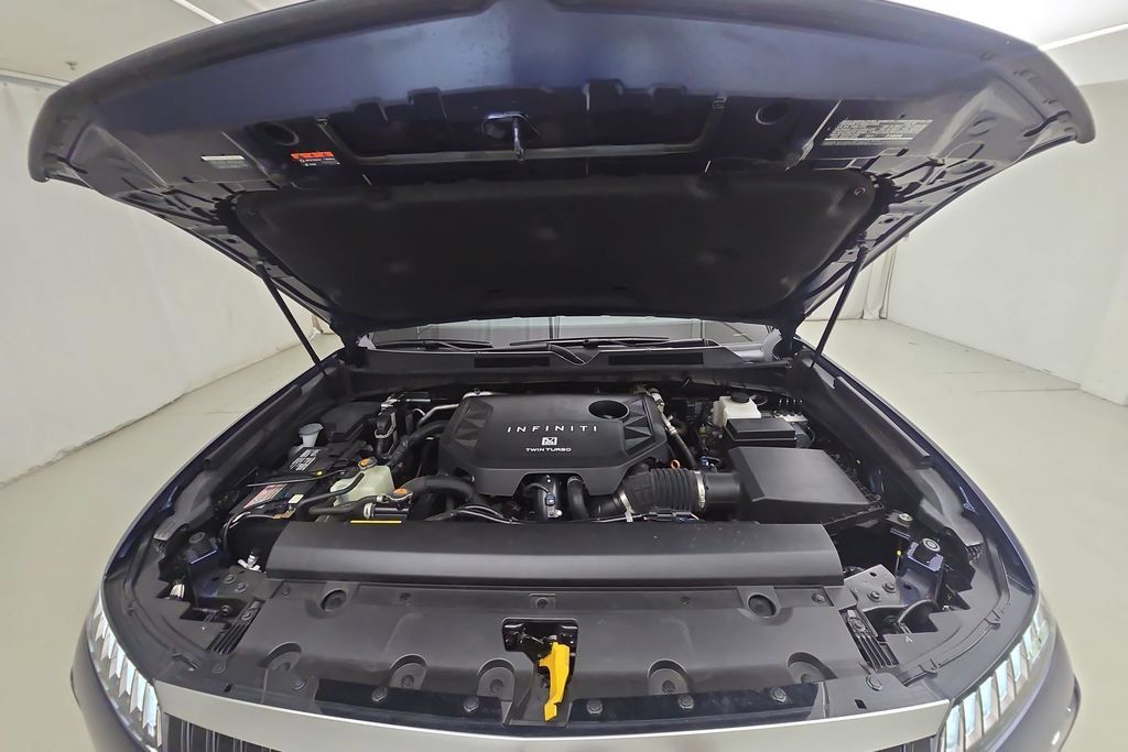 Used 2025 INFINITI QX80 Sensory AWD/4WD image 32