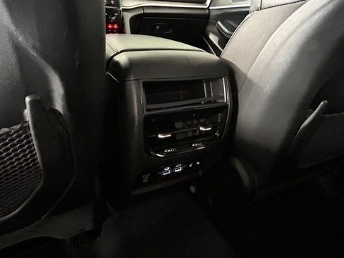 Used 2023 Jeep Grand Cherokee Limited image 41