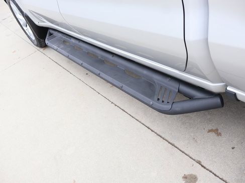 Used 2020 Chevrolet Silverado 1500 Custom w/ Custom Value Package image 10