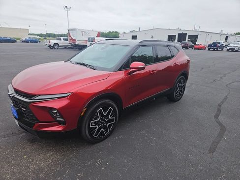 Used 2023 Chevrolet Blazer RS w/ Driver Confidence II Package AWD/4WD image 3