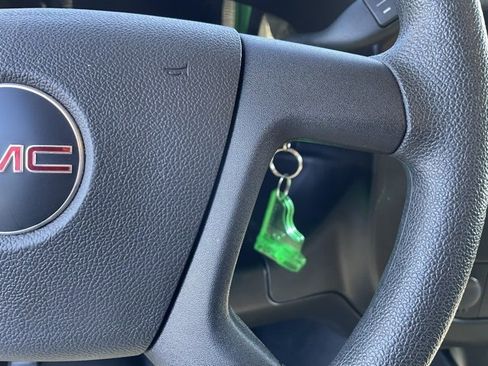 Used 2024 GMC Savana 2500 w/ Driver Convenience Package image 15