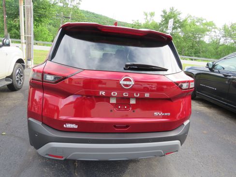Used 2023 Nissan Rogue SV AWD/4WD image 5