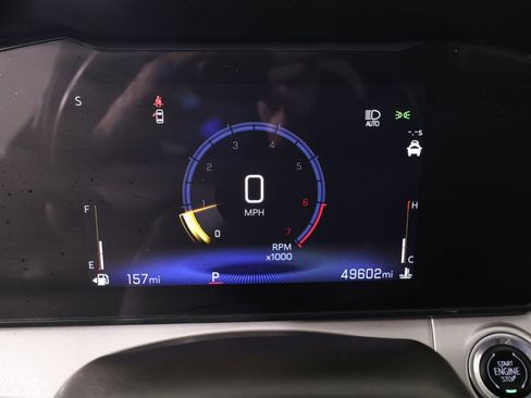 Used 2024 Chevrolet Trax LT w/ LT Convenience Package FWD image 4