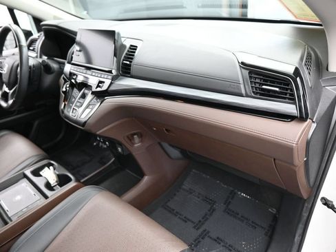 Used 2025 Honda Odyssey Elite image 52