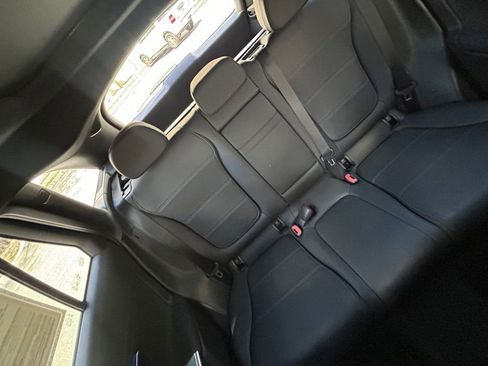 Used 2023 Mercedes-Benz GLC 300 4MATIC w/ Exclusive Trim Package image 12