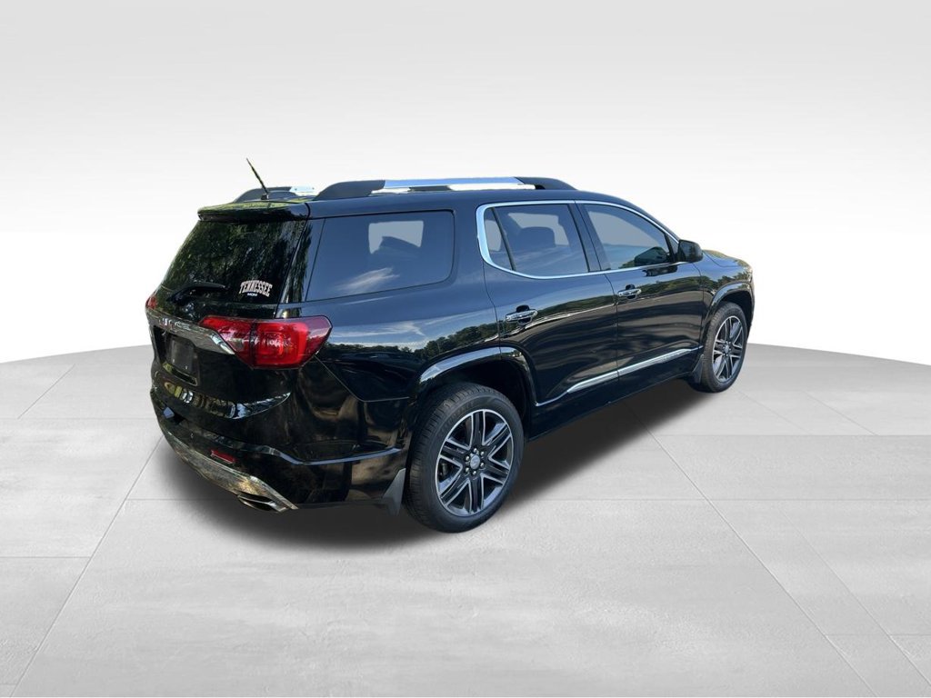 Used 2017 GMC Acadia Denali w/ Technology Package FWD image 6