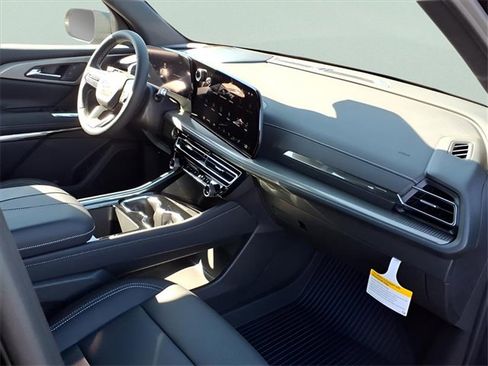 New 2026 Chevrolet Traverse LT w/ LPO, Floor Liner Package image 18