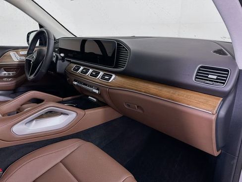 Used 2024 Mercedes-Benz GLE 350 4MATIC w/ AMG Line Exterior image 30