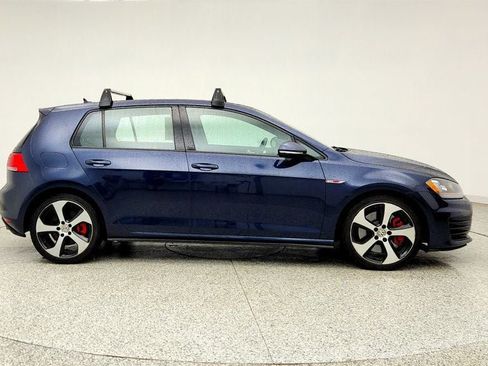 Used 2017 Volkswagen GTI SE FWD image 4