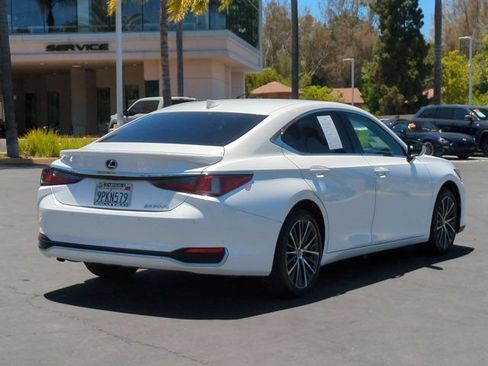 Used 2025 Lexus ES 300h w/ Premium Package FWD image 5