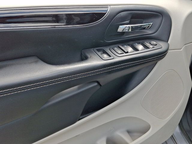 Used 2018 Dodge Grand Caravan SXT FWD image 13