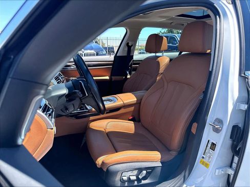 Used 2022 BMW 740i RWD image 24