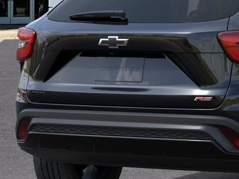 New 2026 Chevrolet Trax RS w/ Driver Confidence Package FWD image 14