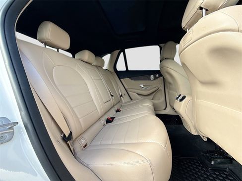 Used 2018 Mercedes-Benz GLC 300 4MATIC w/ Multimedia Package image 29