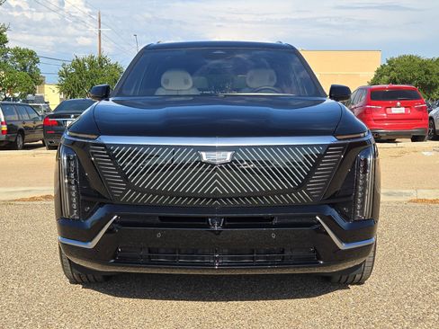 New 2026 Cadillac Vistiq Luxury w/ LPO, Floor Liner Package image 10