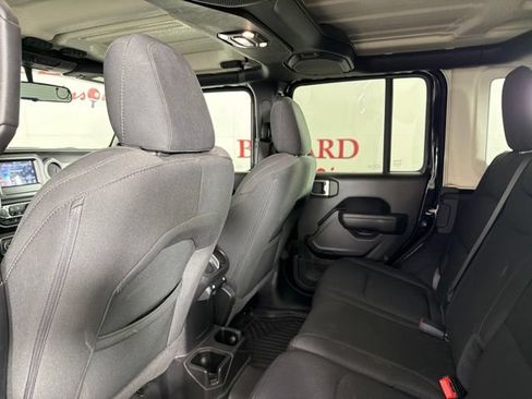 Used 2022 Jeep Wrangler Unlimited Sport AWD/4WD image 14