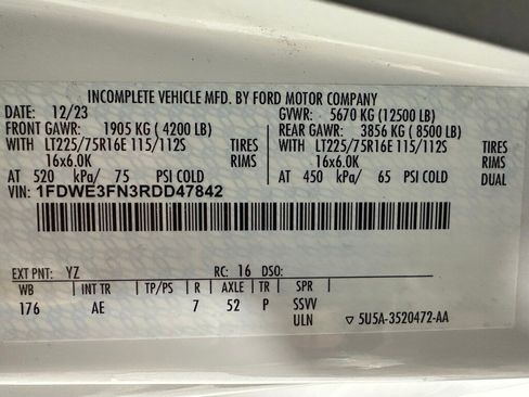 Used 2024 Ford E-350 and Econoline 350 Super Duty image 11