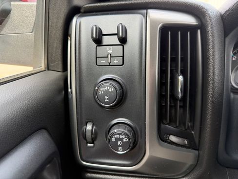 Used 2019 Chevrolet Silverado 1500 LT w/ All Star Edition image 12