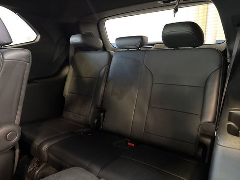 Used 2025 Buick Enclave Preferred AWD/4WD image 26