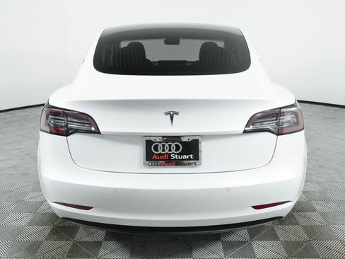 Used 2020 Tesla Model 3 Standard Range Plus image 6