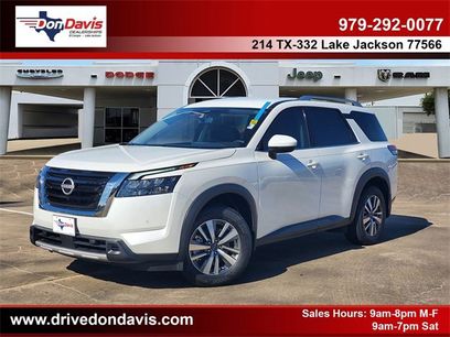 Used 2025 Nissan Pathfinder SL