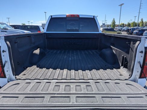 Used 2016 GMC Sierra 2500 SLT w/ Duramax Plus Package AWD/4WD image 33