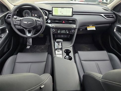 New 2026 Genesis G70 2.5T image 8