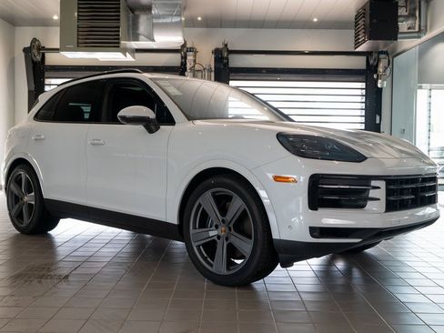 New 2025 Porsche Cayenne image 6