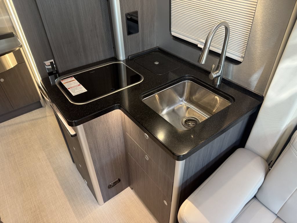 Used 2020 Mercedes-Benz Sprinter 3500 image 56