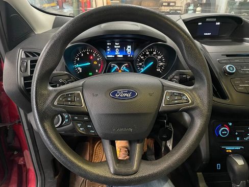 Used 2017 Ford Escape SE FWD image 8