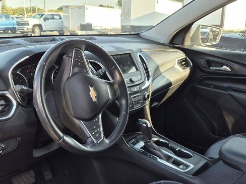 Used 2019 Chevrolet Equinox LT w/ Driver Convenience Package AWD/4WD image 8