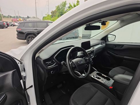 Used 2024 Ford Escape Active AWD/4WD image 15