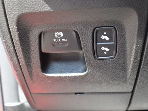 Used 2021 RAM 1500 Big Horn w/ Built-to-serve Edition AWD/4WD image 22