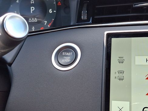 Used 2026 Land Rover Range Rover Evoque S image 26